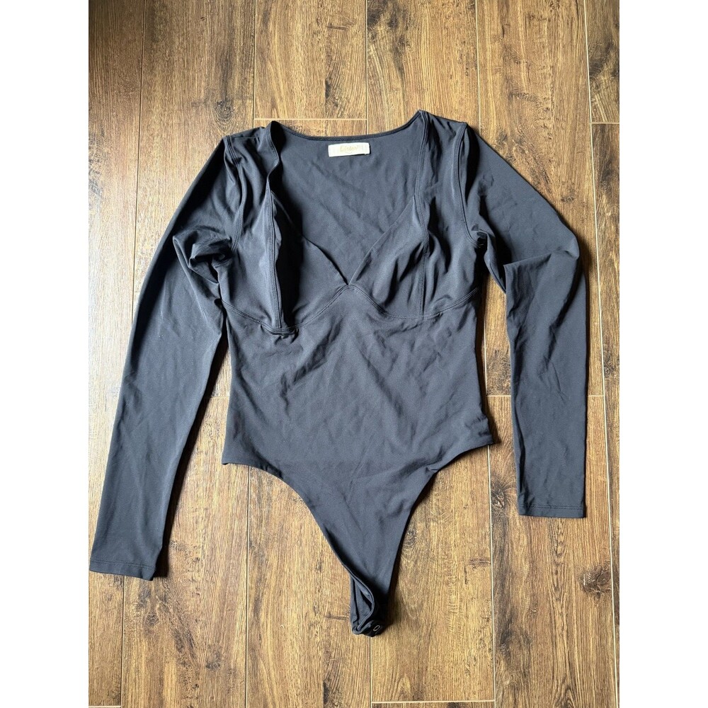 Qinsen black long sleeve bodysuit plunge neck size Large